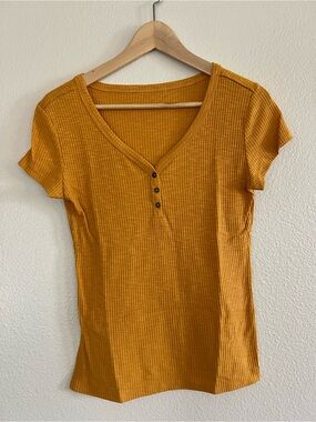 Mustard Ribbed Henley Short Sleeve Top